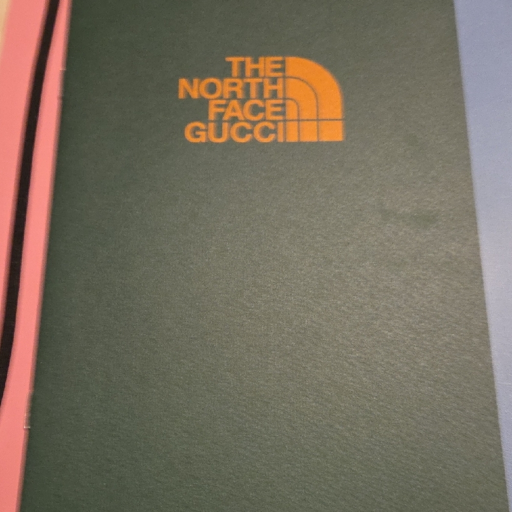 Gucci Pink Notebook - Picture 3 of 5